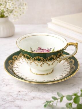 Aynsley England Teacup Saucer Green Gold Gilt Rose Bone China Set Pattern 2146